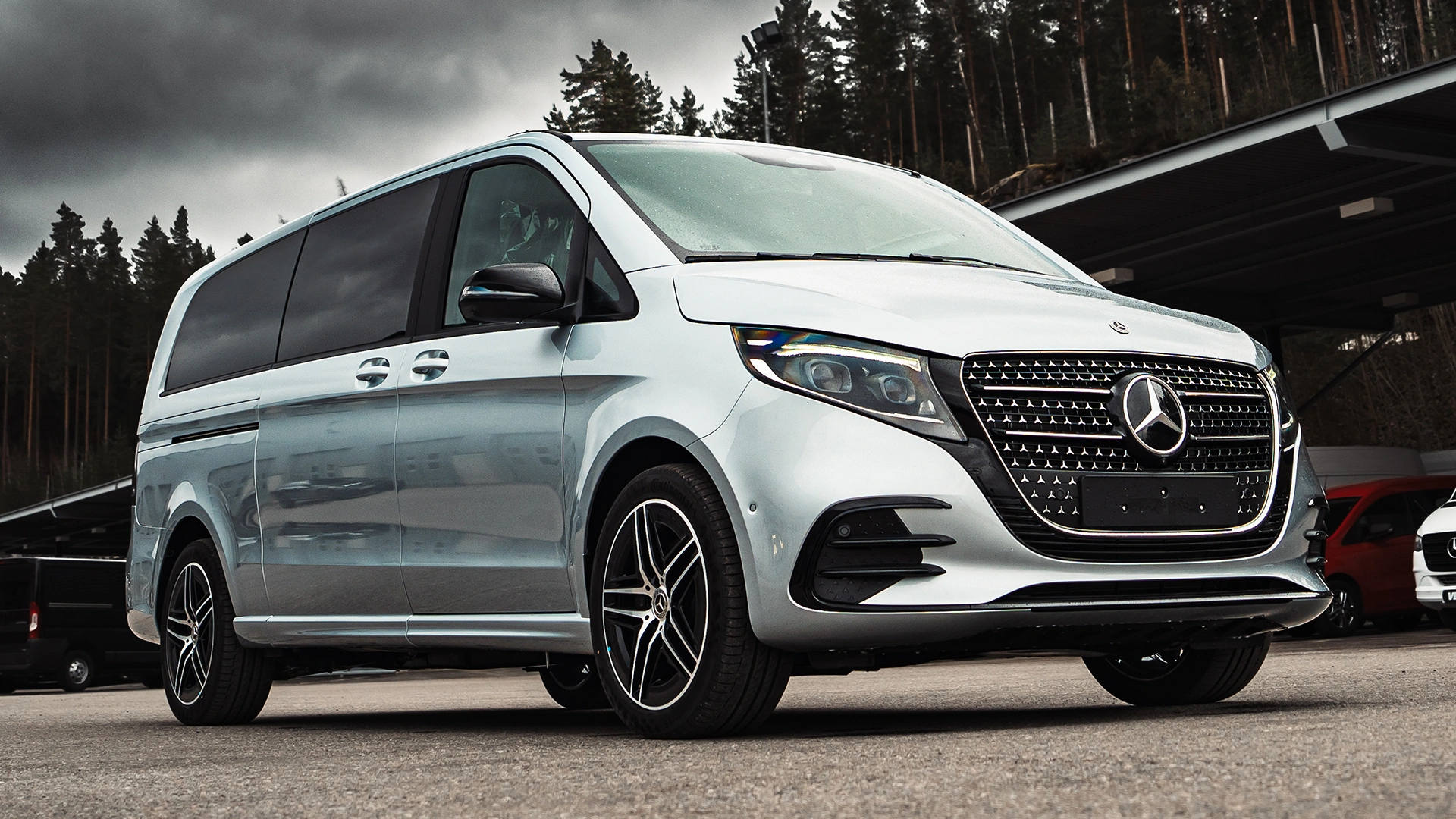Mercedes-Benz V-klass külgvaates